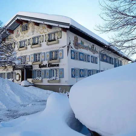 Hotel Loewen Отель